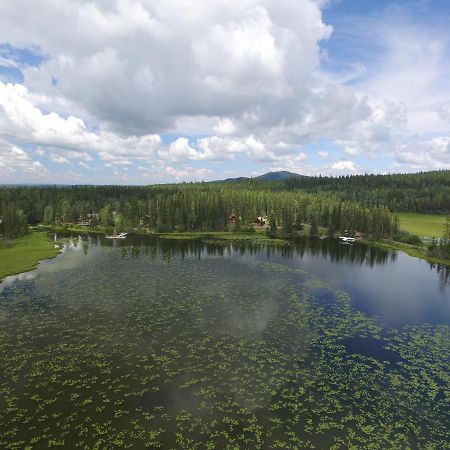 Ten-Ee-Ah Lodge & Campground Lac La Hache Eksteriør bilde