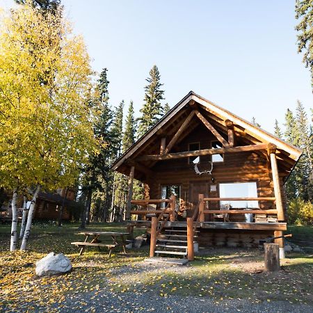 Ten-Ee-Ah Lodge & Campground Lac La Hache Eksteriør bilde