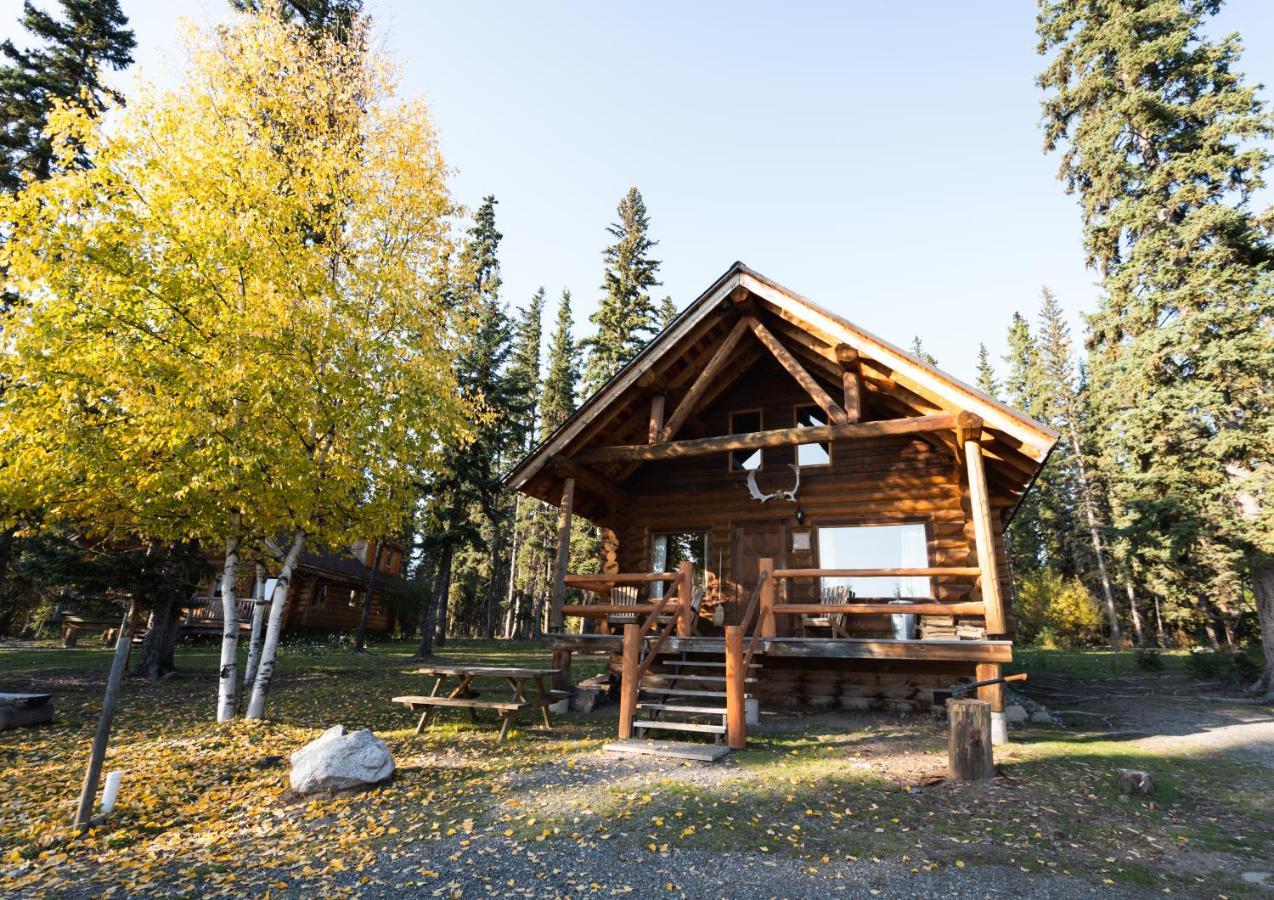Ten-Ee-Ah Lodge & Campground Lac La Hache Eksteriør bilde