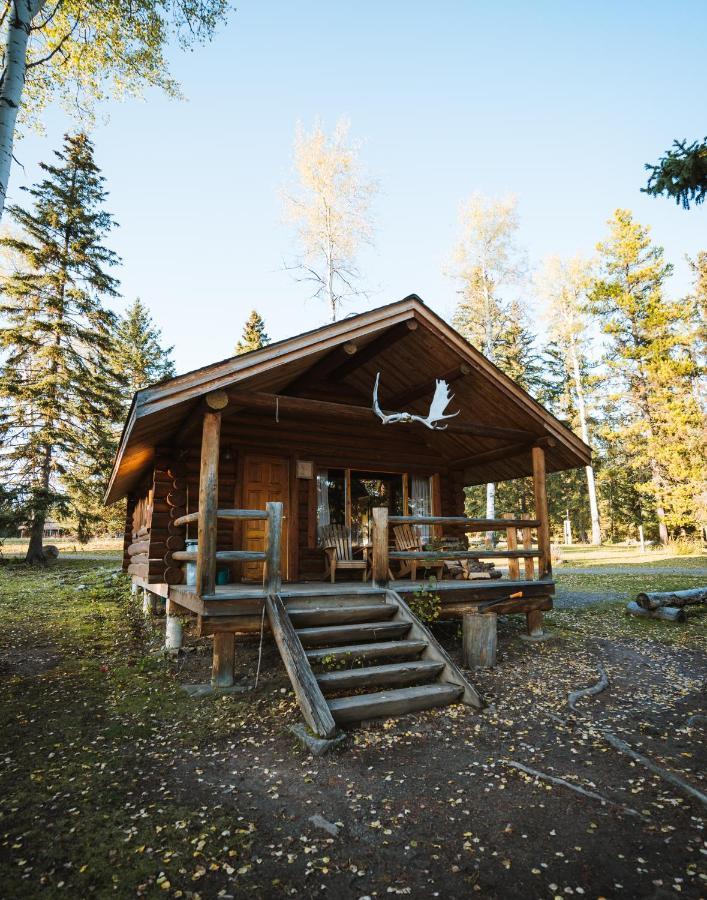 Ten-Ee-Ah Lodge & Campground Lac La Hache Eksteriør bilde