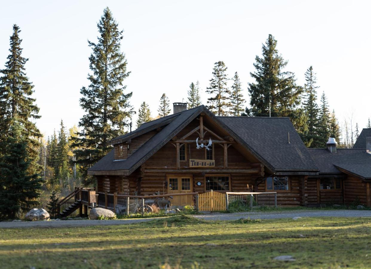 Ten-Ee-Ah Lodge & Campground Lac La Hache Eksteriør bilde