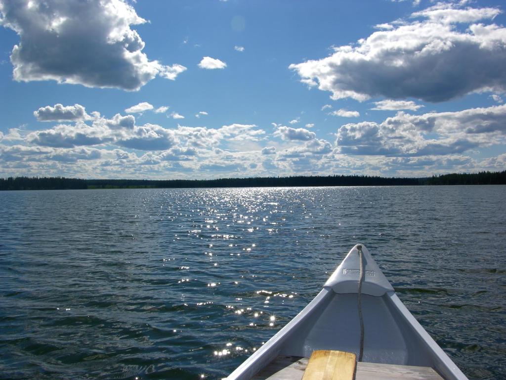 Ten-Ee-Ah Lodge & Campground Lac La Hache Eksteriør bilde