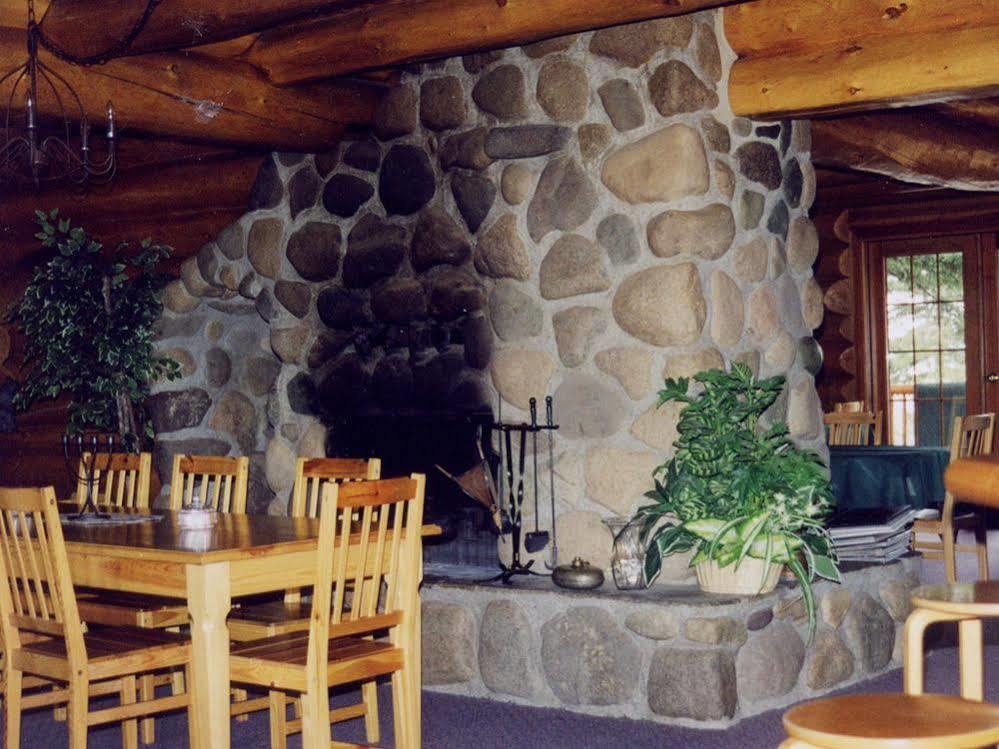 Ten-Ee-Ah Lodge & Campground Lac La Hache Eksteriør bilde
