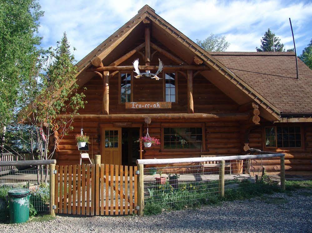 Ten-Ee-Ah Lodge & Campground Lac La Hache Eksteriør bilde