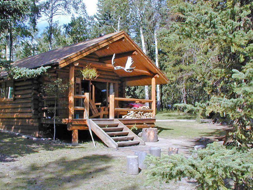 Ten-Ee-Ah Lodge & Campground Lac La Hache Eksteriør bilde