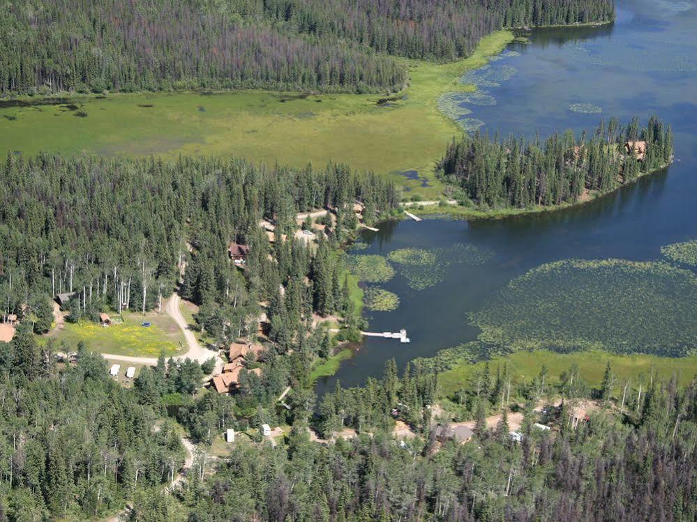 Ten-Ee-Ah Lodge & Campground Lac La Hache Eksteriør bilde