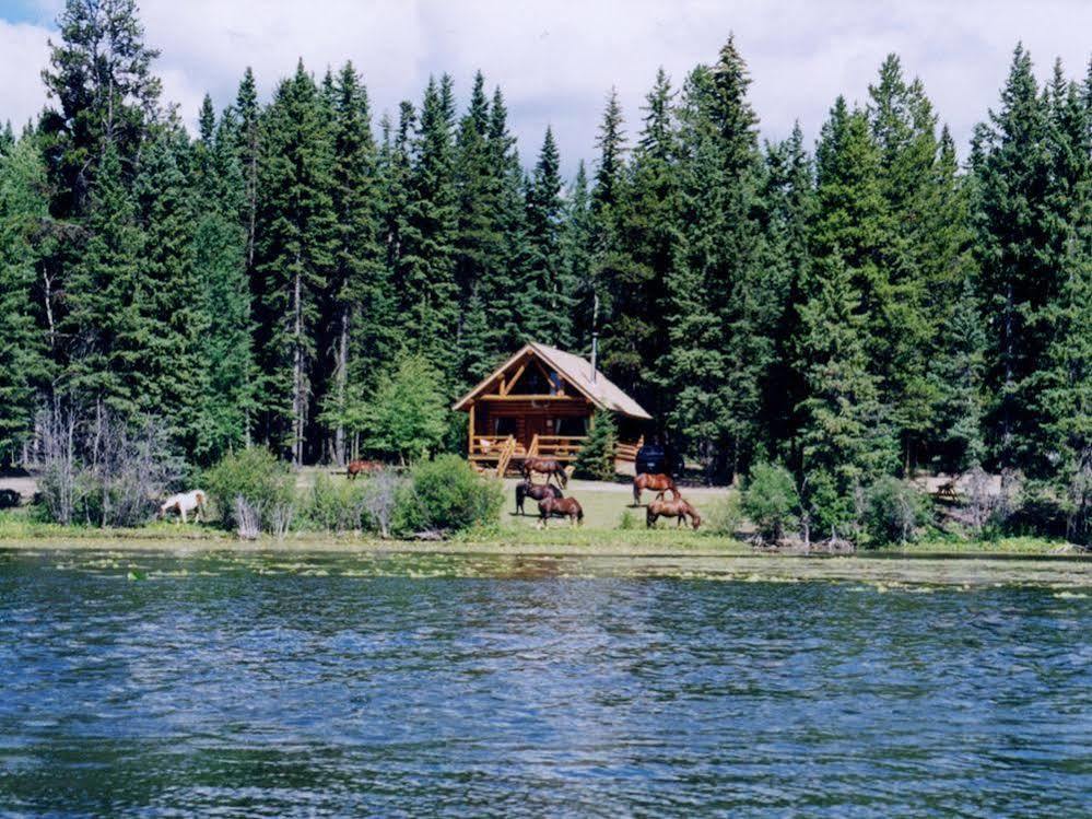 Ten-Ee-Ah Lodge & Campground Lac La Hache Eksteriør bilde